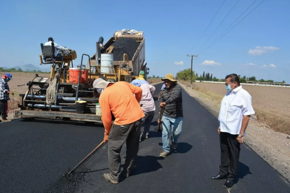 Registra avance del 60 % construcción de carretera a El Guamuchilito, Navolato
