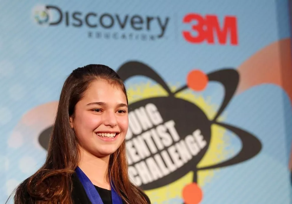 En concurso de ciencia una joven creó un dispositivo que convierte la marea en energía