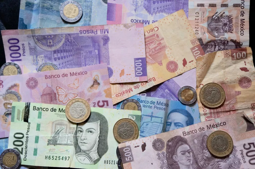 Peso mexicano firme ayudará a pagar deudas de empresas