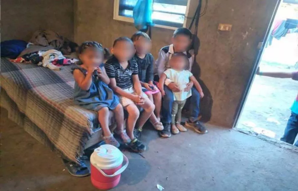 Piden en redes sociales apoyo para niños huérfanos en Villa Juárez