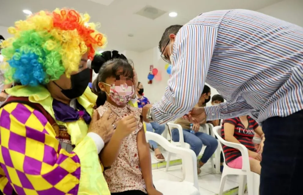 Este miércoles y jueves se vacunará a menores de 5 a 11 años en 10 municipios de Sinaloa. Foto: Secretaría de Salud