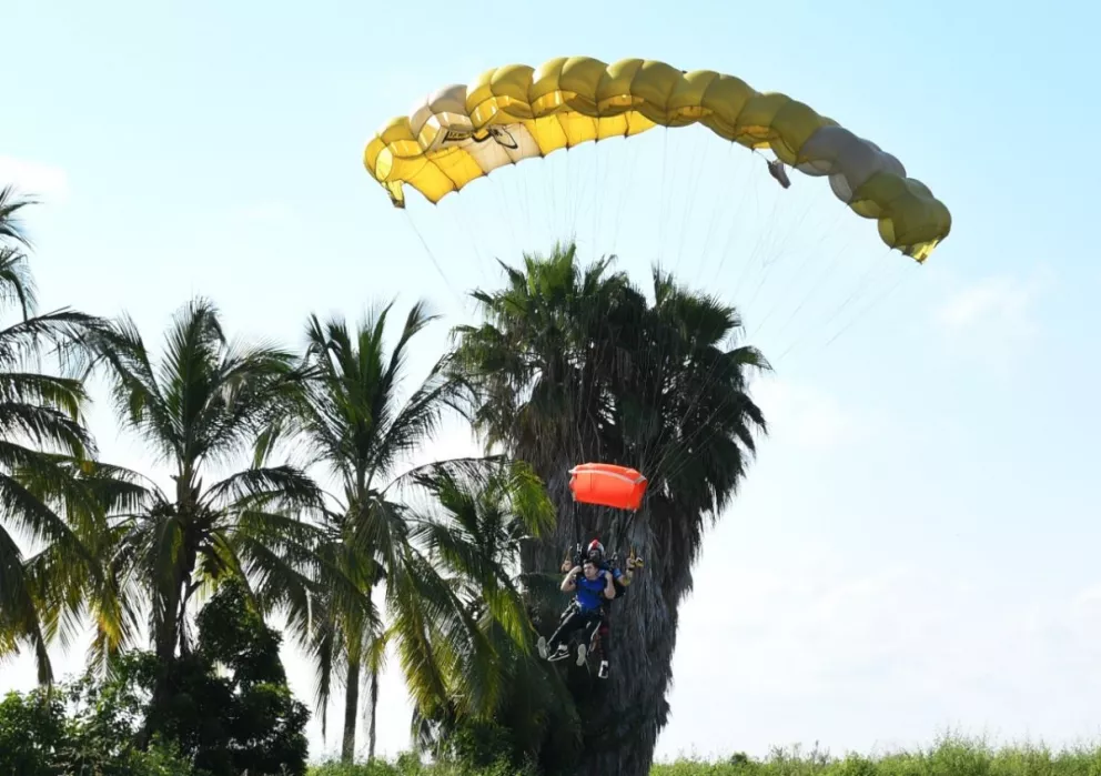 Continúa la aventura del Skydiving con adrenalina y mucha emoción.