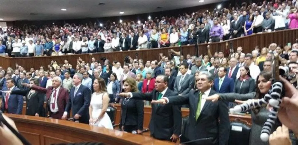 Inicia la nueva legislatura en Sinaloa con mayoría morenista en medio de gran expectación