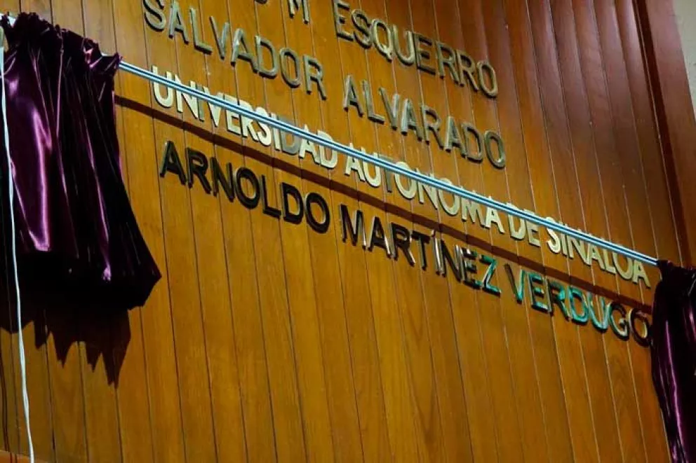 Arnoldo Martínez Verdugo con letras de oro en congreso de Sinaloa