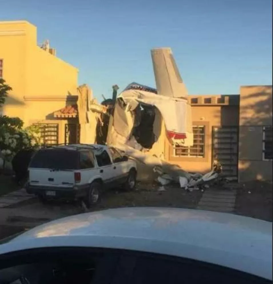 Cayó avión en la ciudad de Culiacán. ¿Cómo sobrevivir?
