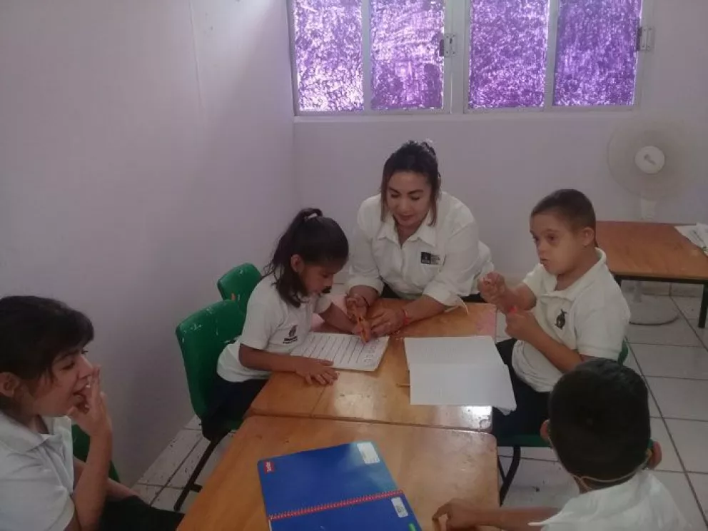CAM Villa Juárez atiende a 36 niños especiales de la Sindicatura