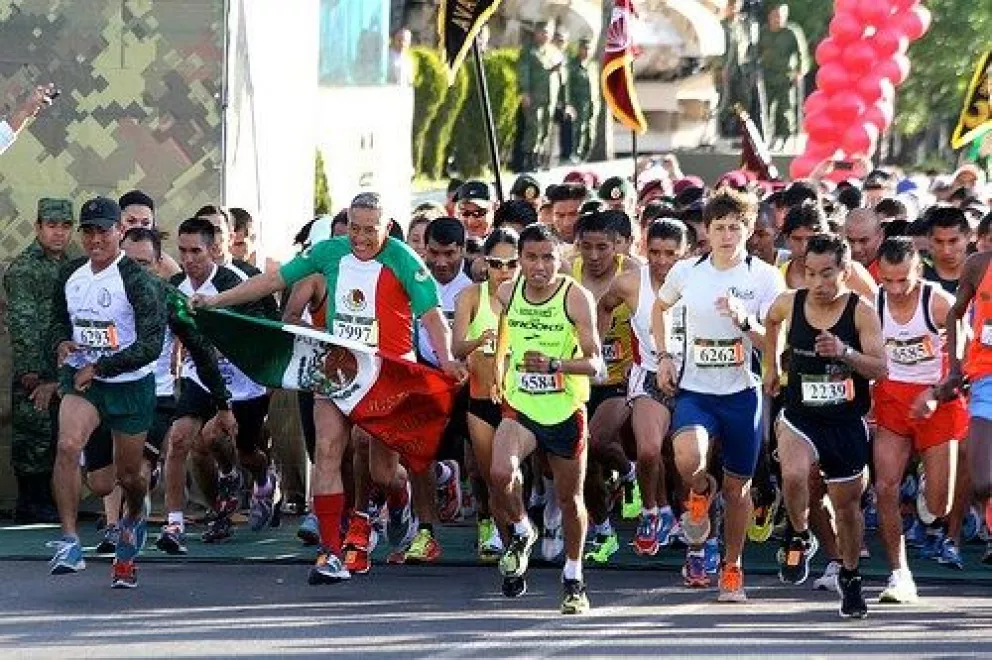 A correr juntos en la carrera México 68. Los 32 estados participan