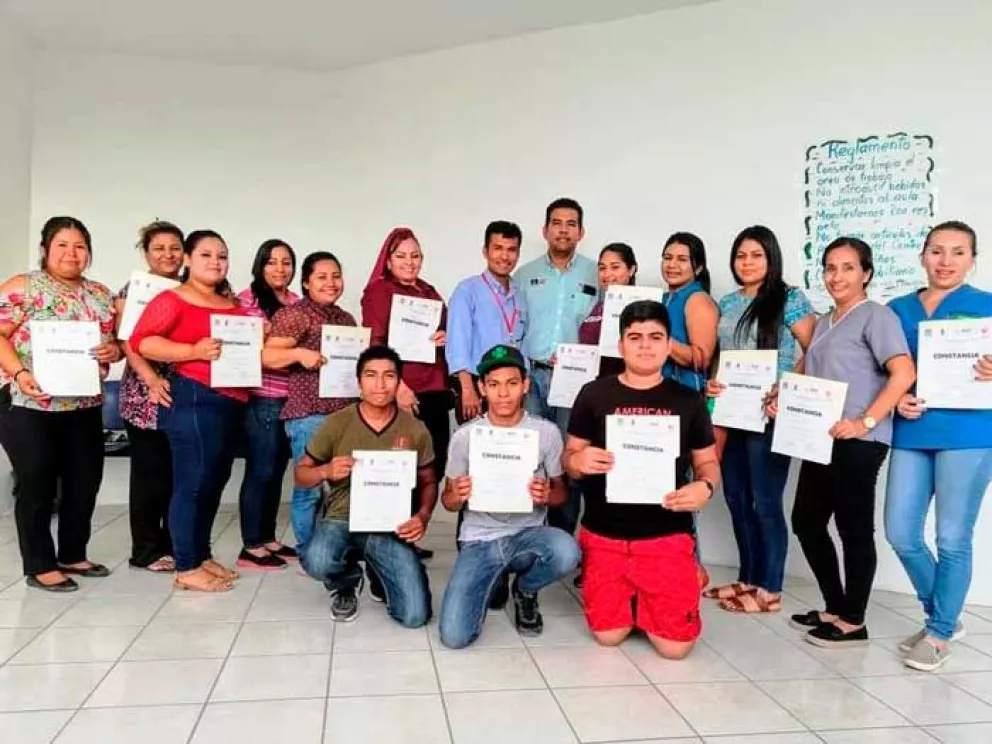 Imparten taller de empleabilidad en Villa Juárez