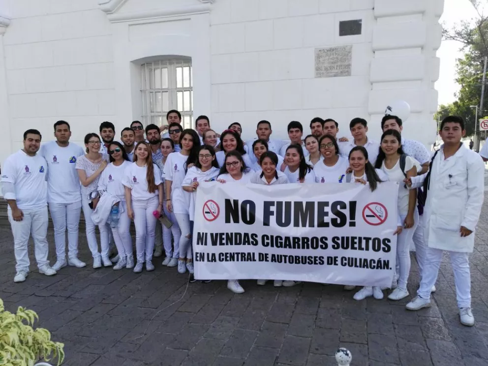 Marcha en Culiacán por Día Mundial Sin Tabaco
