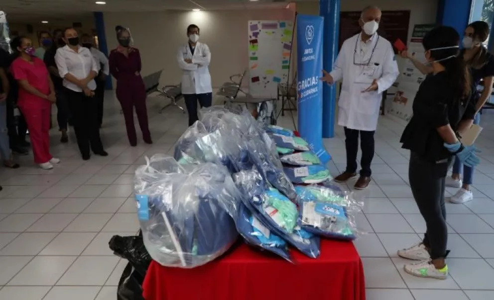 JAPSinaloa dona 175 kits de material de protección médico a 3 hospitales