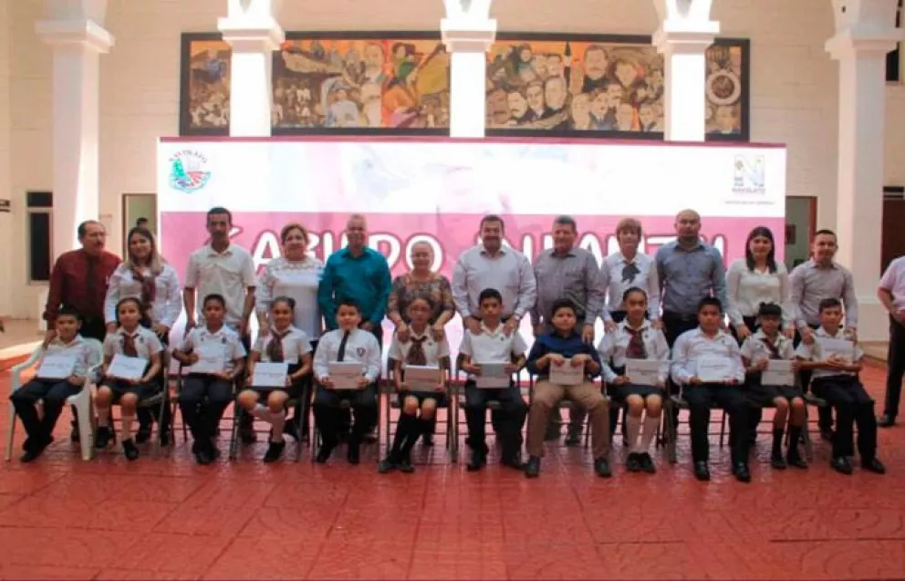 Niñas de Villa Juárez participa en cabildo infantil en Navolato