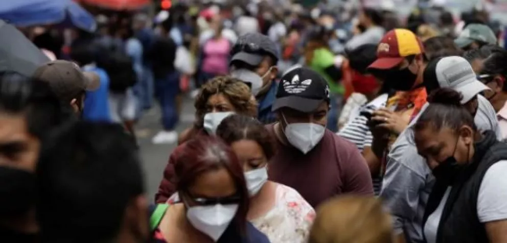 500 mil dosis de vacuna se aplican diariamente en México