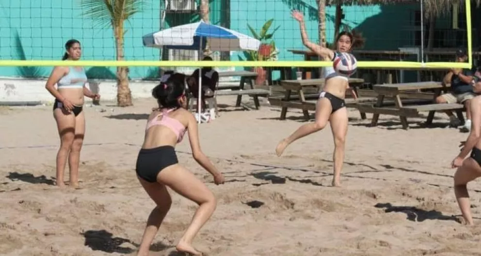 Guasave gana más oros en voleibol de playa estatal; Culiacán gana una en juvenil masculino