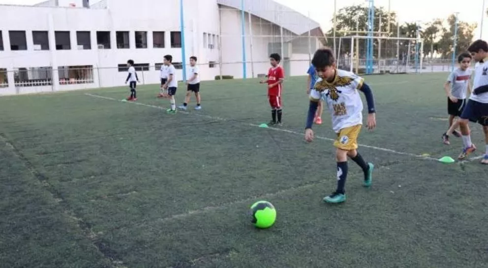 UAS reactiva escuela de fútbol en Culiacán tras dos años de pausa