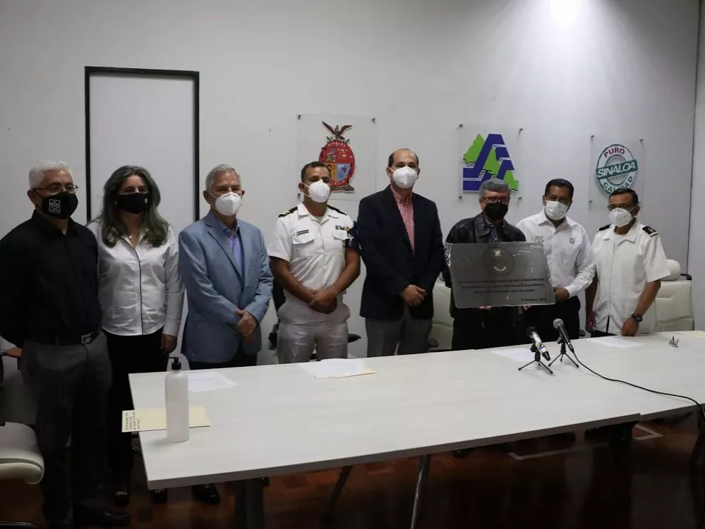 39 hospitales de Sinaloa reciben placa de condecoración “Miguel Hidalgo”