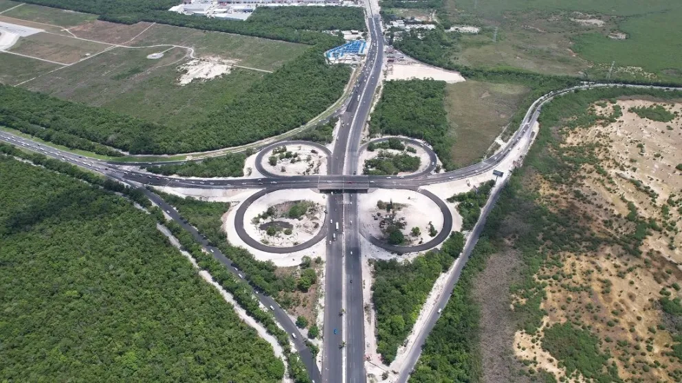 Así luce el bulevar Colosio y distribuidor aeropuerto que AMLO inauguró este domingo en Quintana Roo