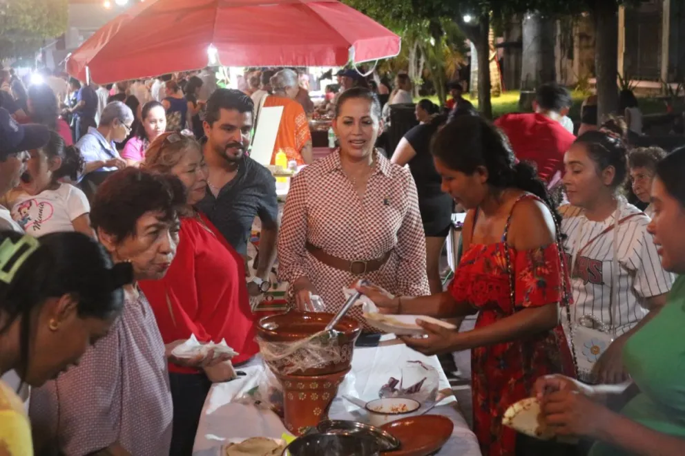 La Feria Gastronómica, las 4T “El sabor del Sur”, que se organizó en Escuinapa, supera las expectativas.