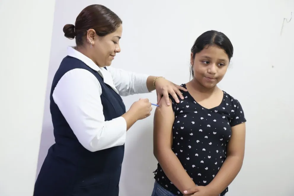 Campaña de vacunación contra el virus del papiloma humano (VPH) en el estado de Nuevo León. Foto: Cortesía