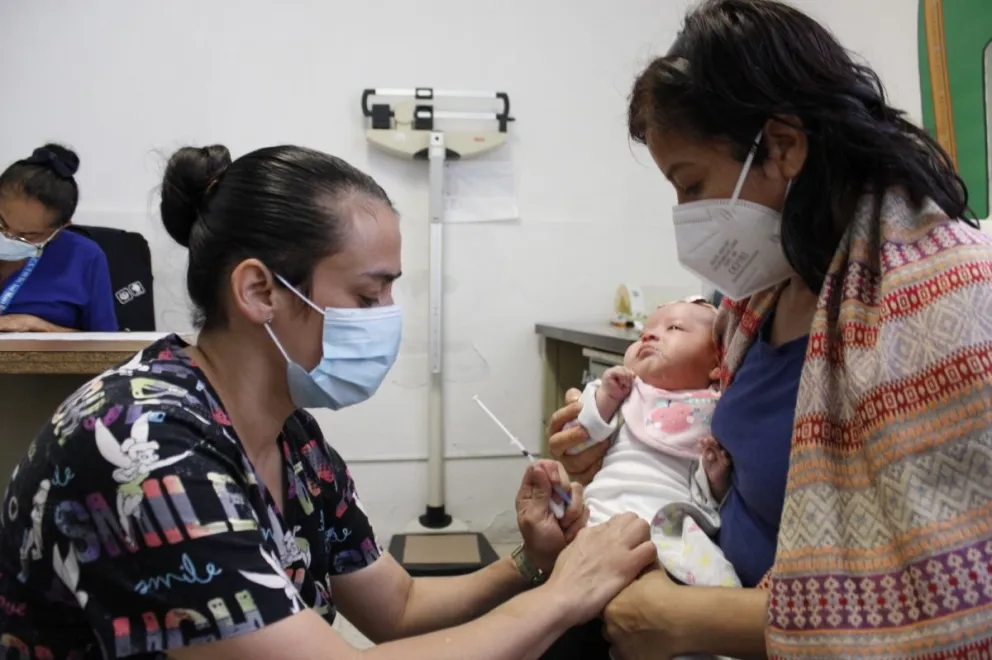 La Secretaría de Salud de la Ciudad de México (SEDESA), informa que cuenta con la vacuna BCG contra tuberculosis para bebés en la Ciudad de México (CDMX). Foto: Cortesía