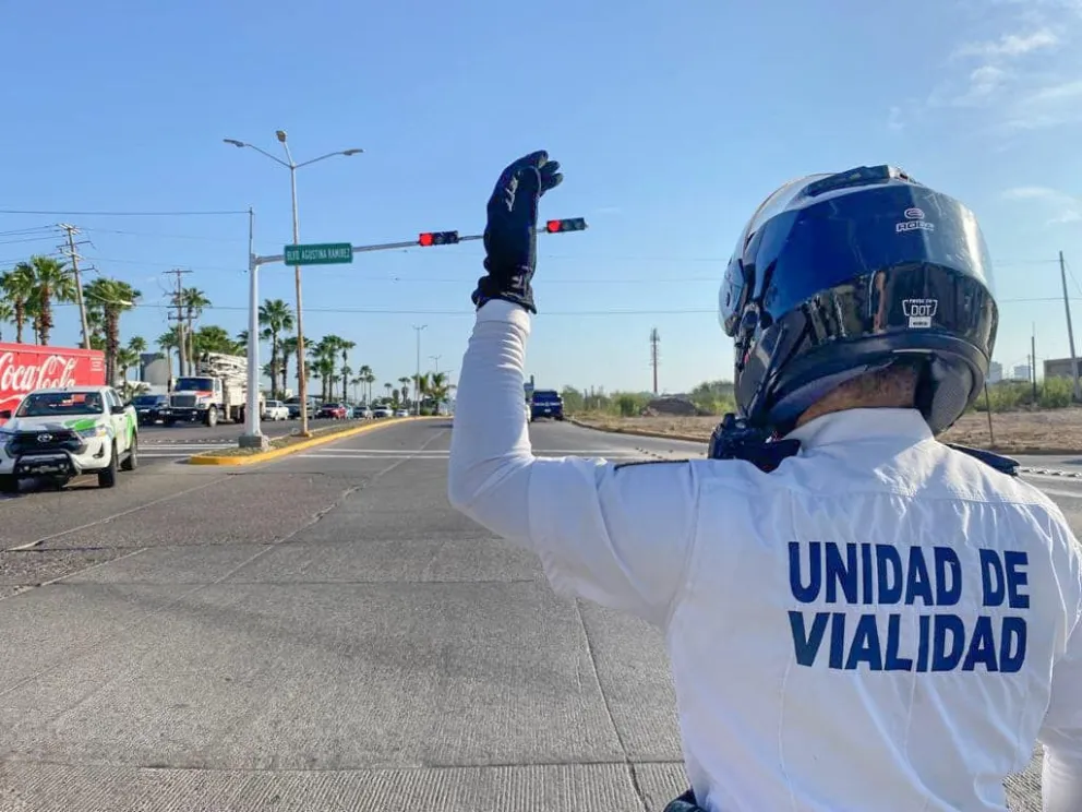 Activan nuevos semáforos en Los Mochis. Foto: Cortesía