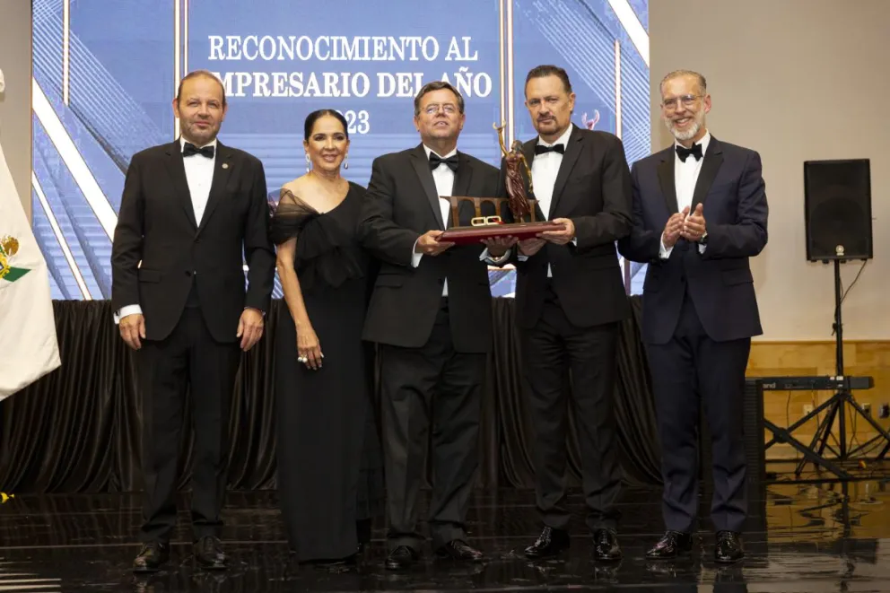 Entrega del Premio al Empresario del Año 2023 en Querétaro. Foto: Cortesía