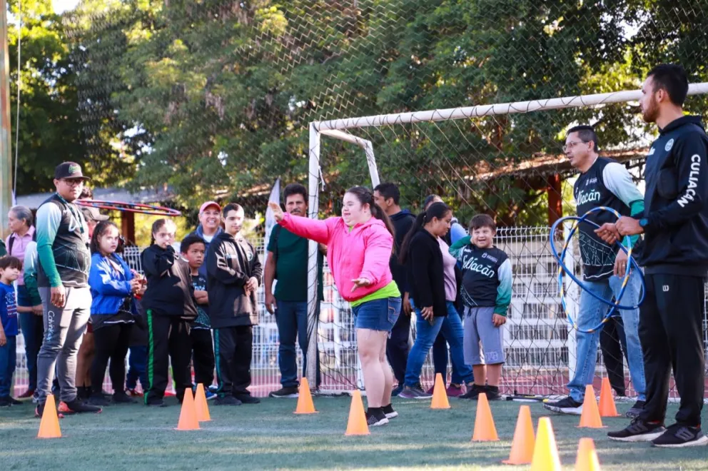 Cada uno de los participantes disfrutaron al máximo cada una de la competencia que se organizaron en la Jornada Deportiva.