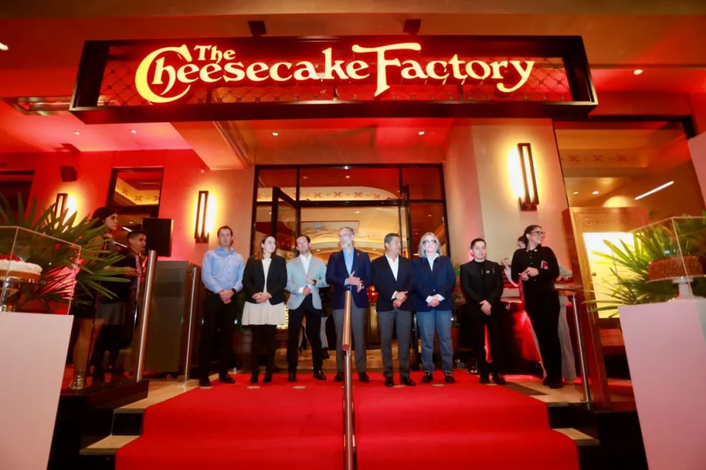 Inauguración The Cheesecake Factory en Querétaro. Foto: Cortesía