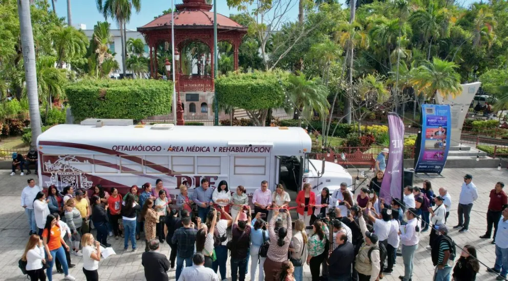 El Camión de la Salud recorrerá las 8 sindicaturas de Mazatlán para brindar atención médica.