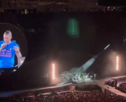 Orgullo mexicano: joven talentoso toca el piano con Coldplay
