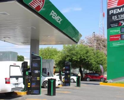 Importaciones baratas logran que baje el precio de la gasolina