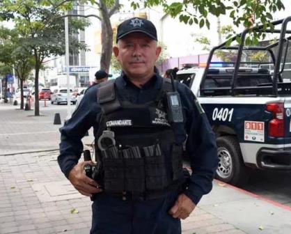 VIDEO: El comandante Álvaro Borbón trae bien puesto el uniforme de Ser Policía