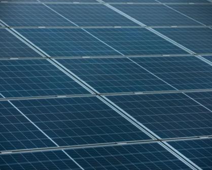 Grupo Coppel busca tener 890 inmuebles alimentados con paneles solares para el 2025