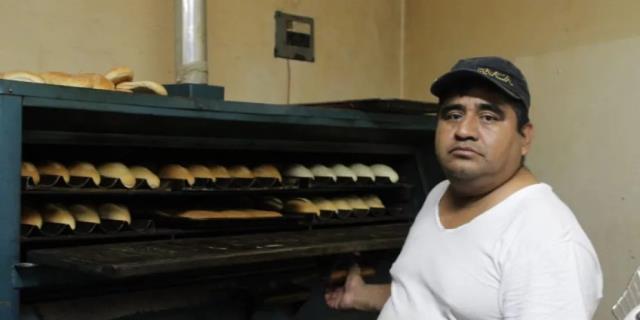 Sergio Carrera contreras introduce los sabores del pan de Oaxaca a Villa Juárez